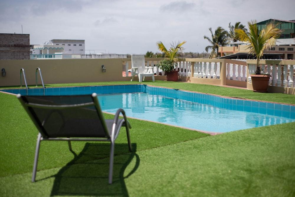 Hotel Red Booby Puerto Ayora  Exterior photo