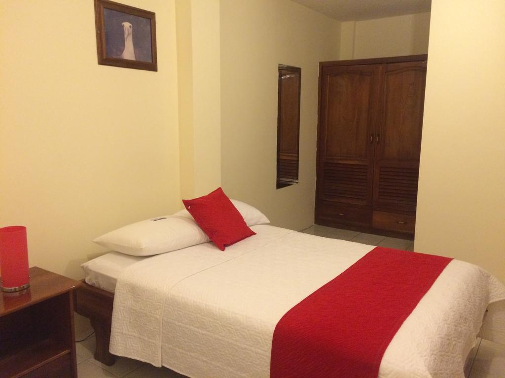 Hotel Red Booby Puerto Ayora  Room photo
