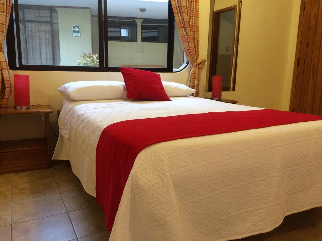 Hotel Red Booby Puerto Ayora  Room photo